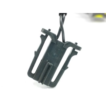 Recambio de enganche cinturon izquierdo para audi a1 (8x) 1.6 tdi referencia OEM IAM 8X0857739C TRASERO 