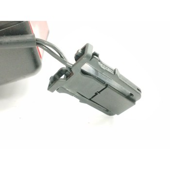 Recambio de enganche cinturon derecho para audi a1 (8x) 1.6 tdi referencia OEM IAM 8X0857739C TRASERO 