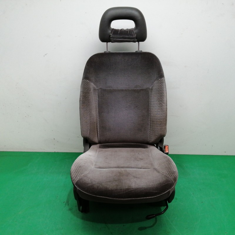 Recambio de asiento delantero derecho para nissan terrano/terrano.ii (r20) 2.7 turbodiesel referencia OEM IAM   