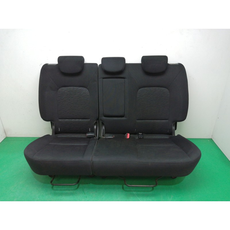 Recambio de asientos traseros para hyundai ix20 1.4 cat referencia OEM IAM   