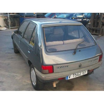 peugeot 205 berlina del año 1983