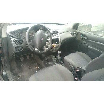 ford focus berlina (cak) del año 2000