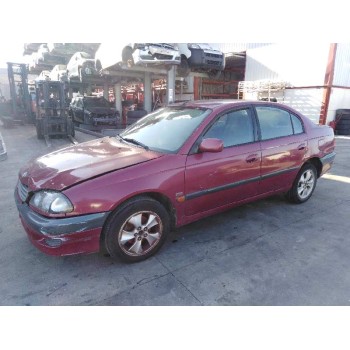 toyota avensis berlina (t 22) del año 1999