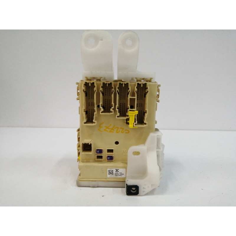 Recambio de caja reles / fusibles para toyota auris touring sports (e18) 1.8 16v cat (híbrido) referencia OEM IAM 8273012X80A 63