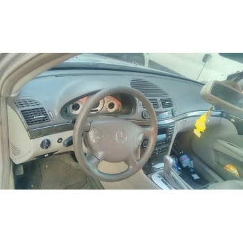 mercedes-benz clase e (w211) berlina del año 2002