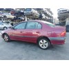 toyota avensis berlina (t 22) del año 1999