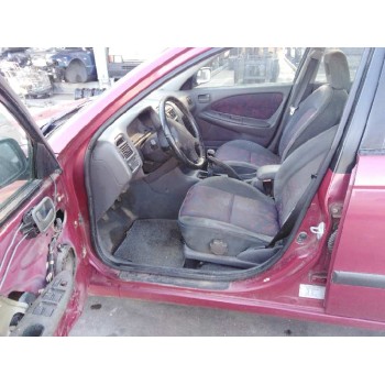 toyota avensis berlina (t 22) del año 1999