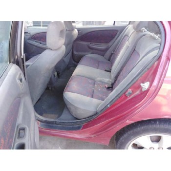 toyota avensis berlina (t 22) del año 1999