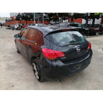 opel astra j lim. del año 2012