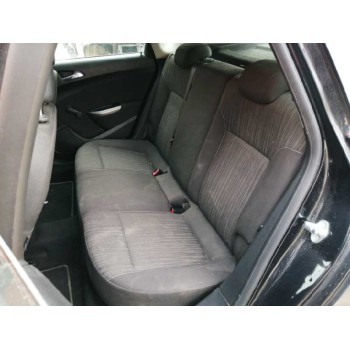 opel astra j lim. del año 2012