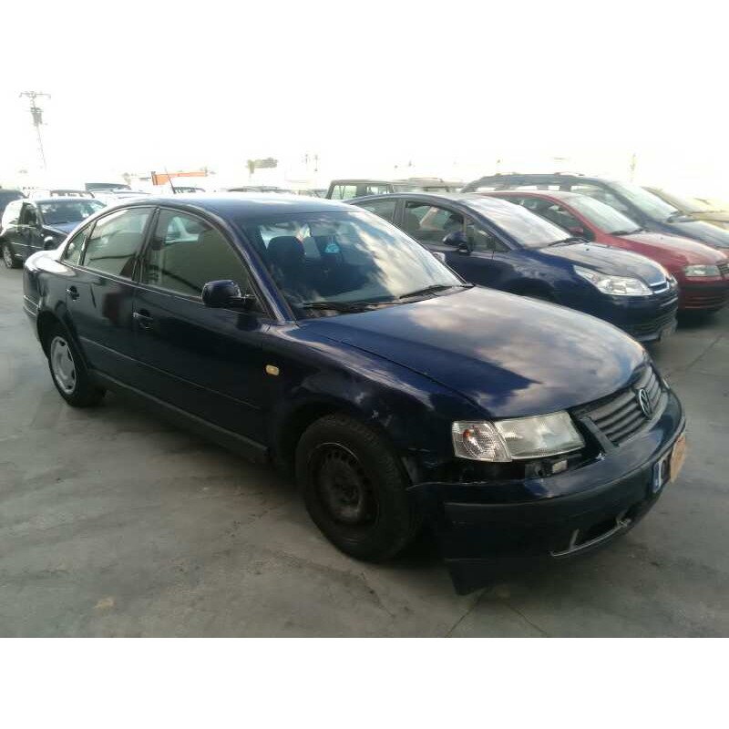 VOLKSWAGEN PASSAT BERLINA (3B2)