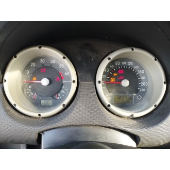 volkswagen polo berlina (6n2) del año 2000