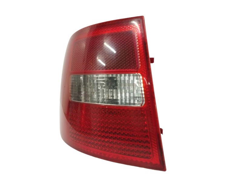Recambio de piloto trasero izquierdo para audi a6 avant (4b5) 2.5 v6 24v tdi referencia OEM IAM 4B9945095F  