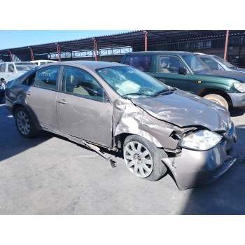 nissan primera berlina (p12) del año 2005