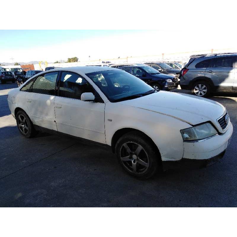 AUDI A6 BERLINA (4B2)