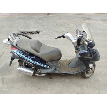 kymco grand dink del año 2004