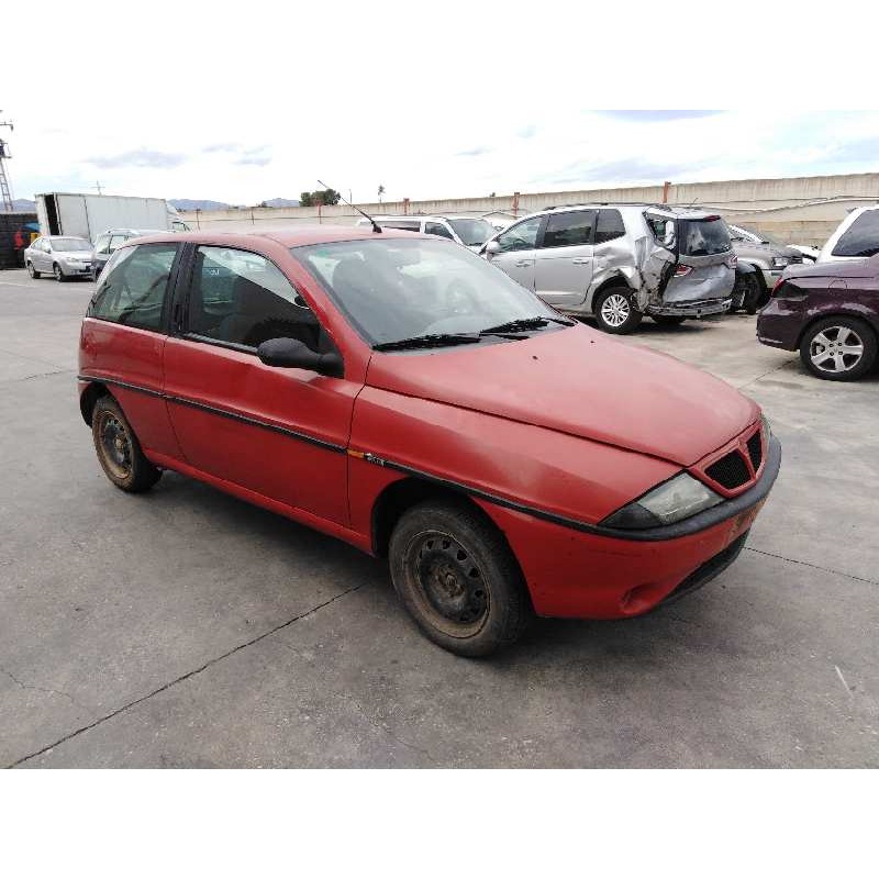 lancia lancia y del año 1998