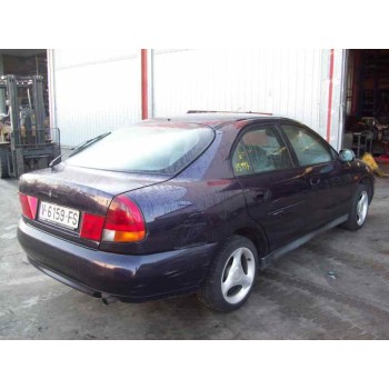 mitsubishi carisma berlina 4 (da0) del año 1997