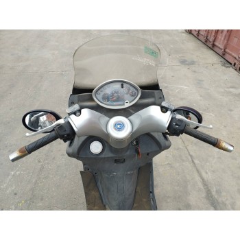 kymco grand dink del año 2004