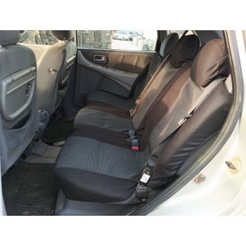 nissan almera tino (v10) del año 2004