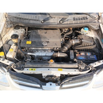 nissan almera tino (v10) del año 2004