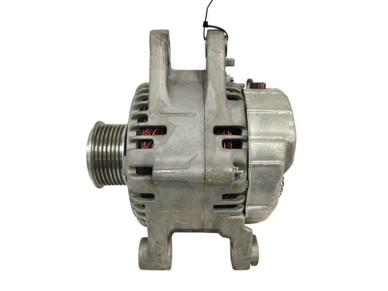 Recambio de alternador para hyundai h1 travel comfort referencia OEM IAM 110A  