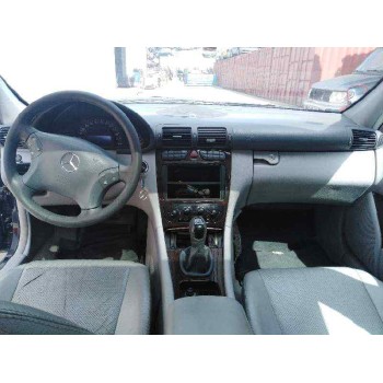 mercedes-benz clase c (w203) del año 2001