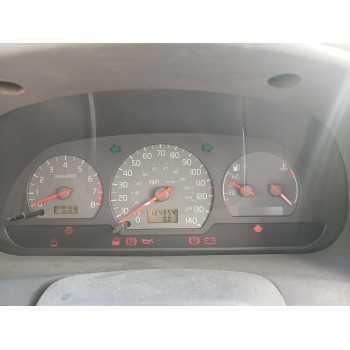 volvo v40 familiar del año 2004