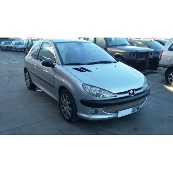peugeot 206 berlina del año 2002