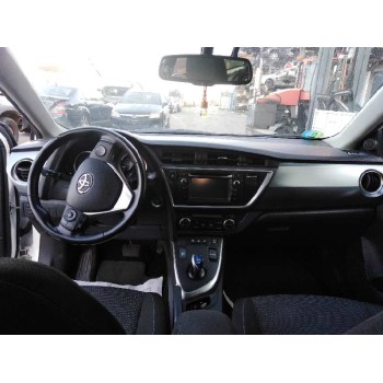 toyota auris touring sports (e18) del año 2014