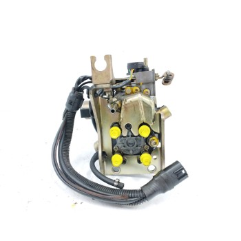 Recambio de bomba inyeccion para ford mondeo berlina/familiar (fd) 1.8 turbodiesel referencia OEM IAM R8444B641B  
