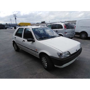 ford fiesta berlina del año 1995