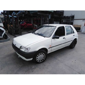 ford fiesta berlina del año 1995