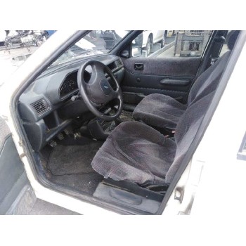 ford fiesta berlina del año 1995