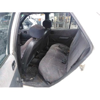 ford fiesta berlina del año 1995