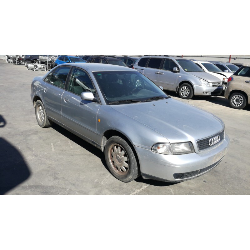 AUDI A4 BERLINA (B5)