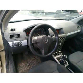 opel astra h berlina del año 2004
