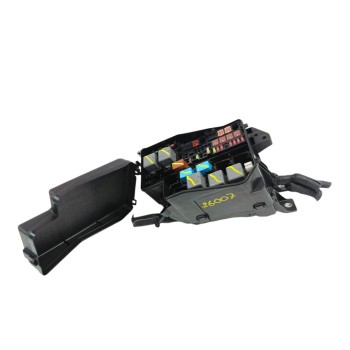 Recambio de caja reles / fusibles para toyota rav 4 (a3) 2.2 d-4d cat referencia OEM IAM 8266242280  