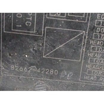 Recambio de caja reles / fusibles para toyota rav 4 (a3) 2.2 d-4d cat referencia OEM IAM 8266242280  