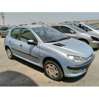 peugeot 206 berlina del año 2000