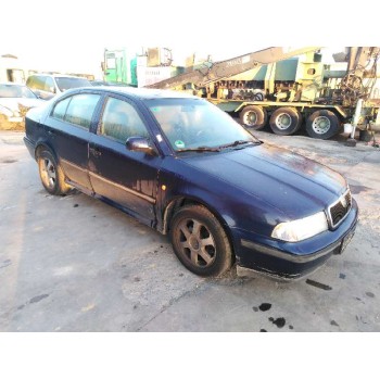 skoda octavia berlina (1u2) del año 2000