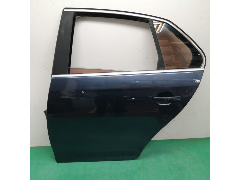 Recambio de puerta trasera izquierda para volkswagen jetta (1k2) 1.9 tdi referencia OEM IAM  OBSERVAR FOTOS 