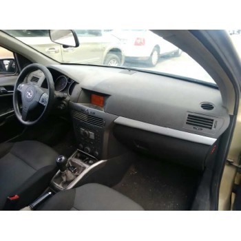 opel astra h berlina del año 2004