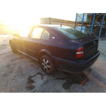 skoda octavia berlina (1u2) del año 2000