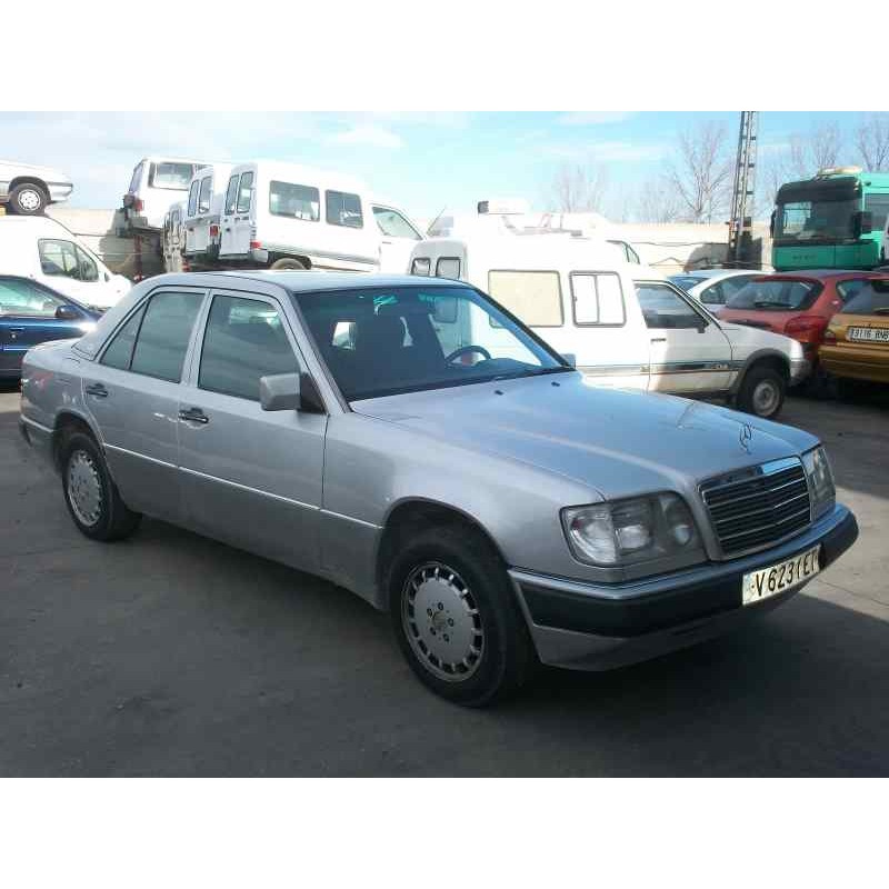 MERCEDES-BENZ 124 SEDÁN (W124)