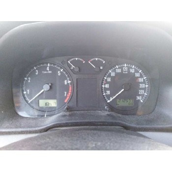 skoda octavia berlina (1u2) del año 2000