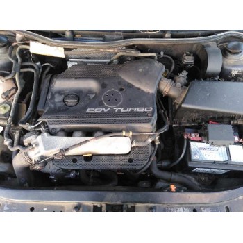 skoda octavia berlina (1u2) del año 2000