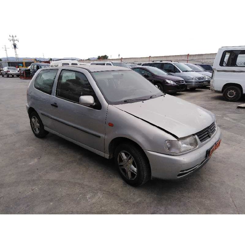 VOLKSWAGEN POLO BERLINA (6N1)