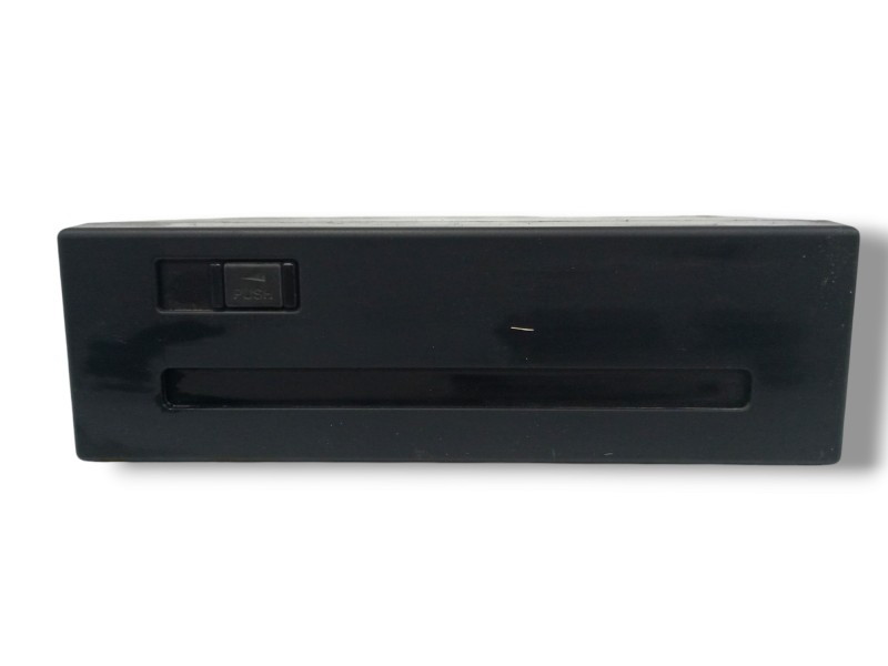 Recambio de sistema navegacion gps para toyota prius (nhw20) 1.5 cat referencia OEM IAM 8684147051  