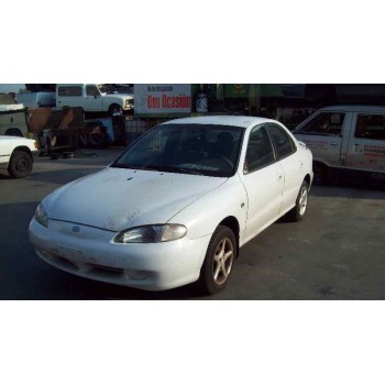 hyundai lantra berlina (rd) del año 1996